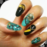 パイソン柄のヘビネイルでハードなジェルネイルデザイン